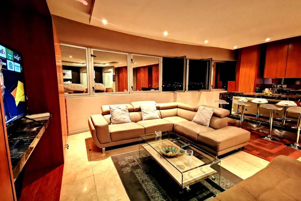 1507-Amazing Views & Unique Joburg Cbd Luxury Appartement Johannesburg Buitenkant foto